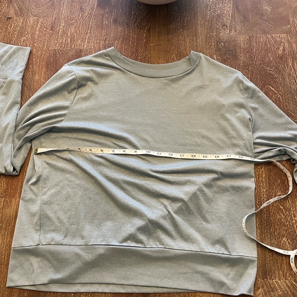 Vuori Dreamknit tee shirt - Picture 9 of 9